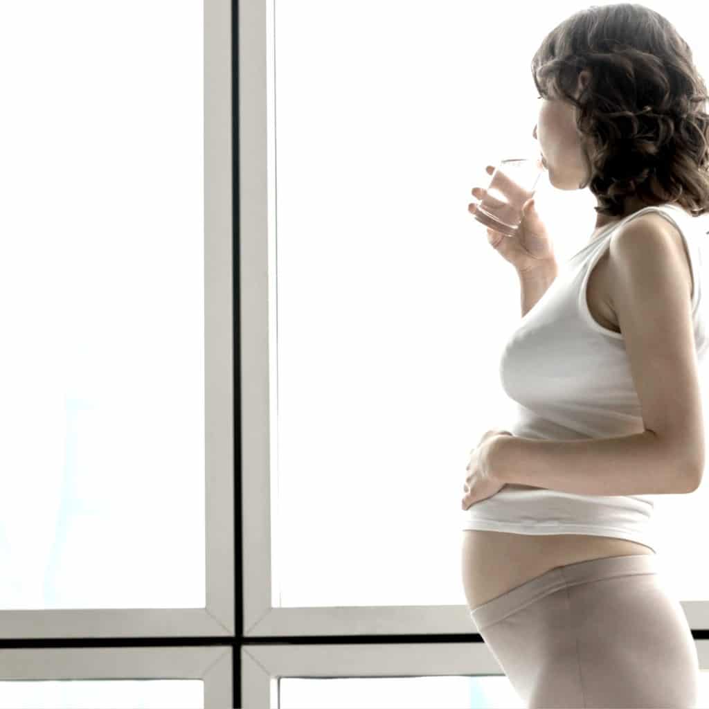 צריכת מים מטוהרים במהלך ההיריון ולאחר הלידה